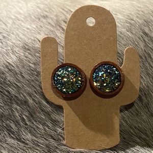 Metallic Golden Green Faux Druzy